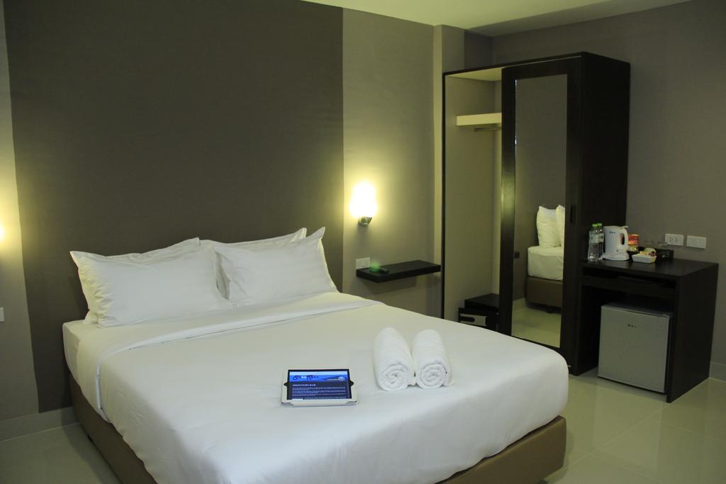 Shooters Guesthouse Pattaya Room photo