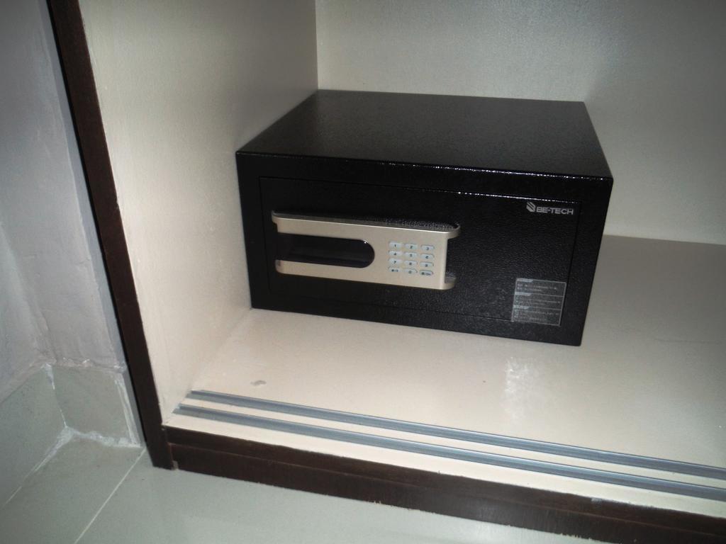 Shooters Guesthouse Pattaya Room photo